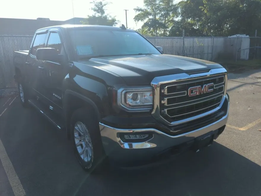 2016 Gmc Sierra 1500 SLE photo 1