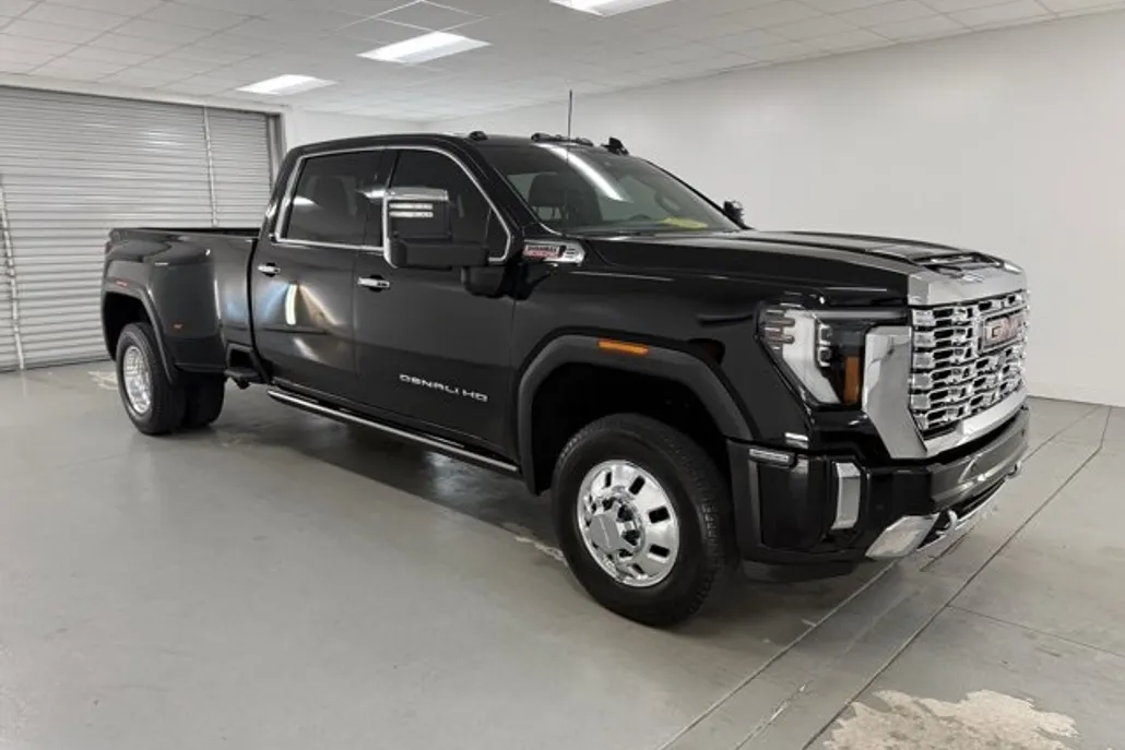 2024 Gmc Sierra 3500 HD Denali photo 1