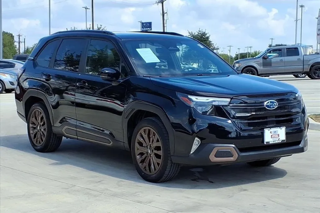 2025 Subaru Forester Sport Base photo 1