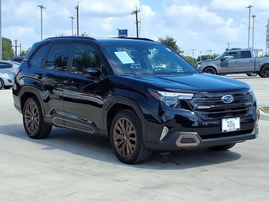 2025 Subaru Forester Sport Base photo 1