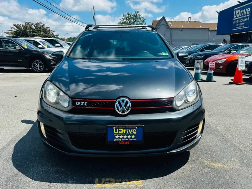 2012 Volkswagen Golf GTI Base photo 1