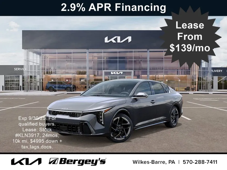 2025 Kia K4 GT-Line photo 1