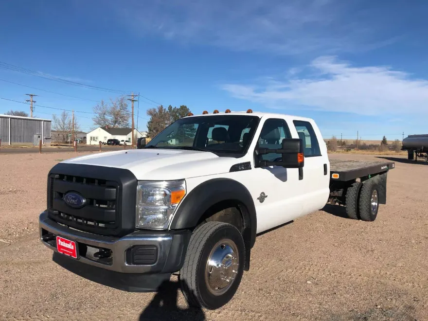 2015 Ford F-550 Lariat photo 1