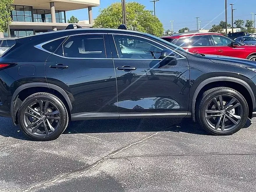 2025 Lexus NX 450h+ Luxury AWD photo 1