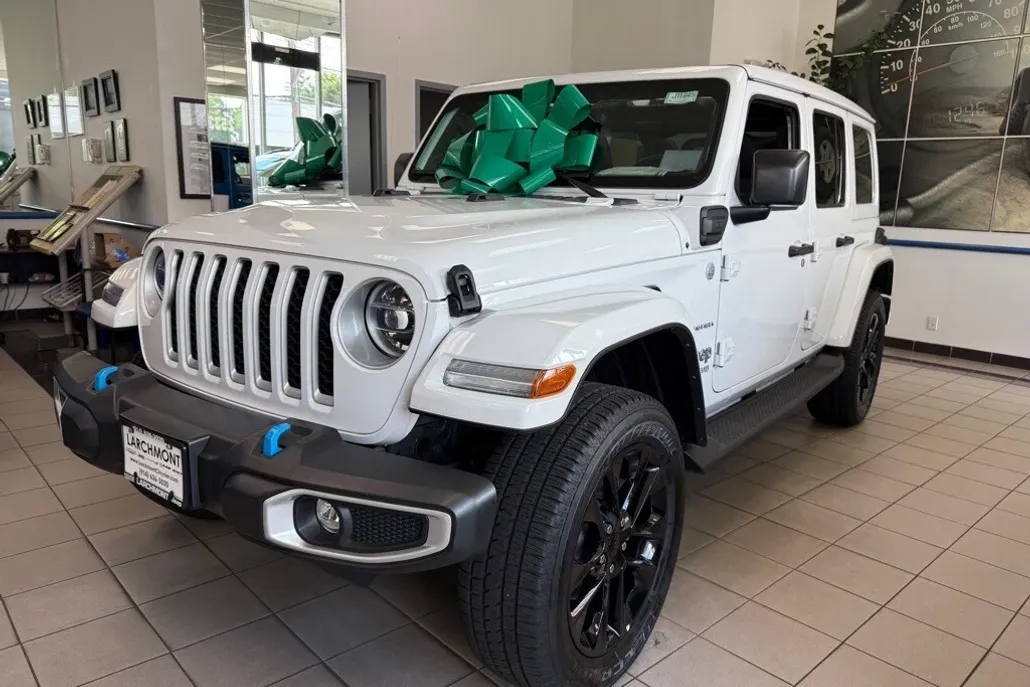 2022 Jeep Wrangler Unlimited 4xe Sahara photo 1