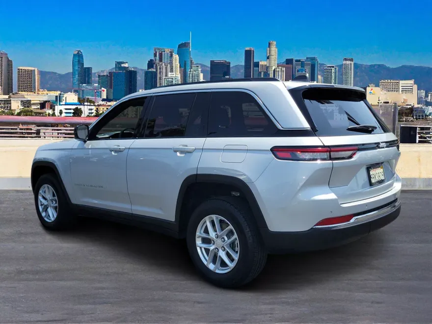 2025 Jeep Grand Cherokee Laredo X photo 1