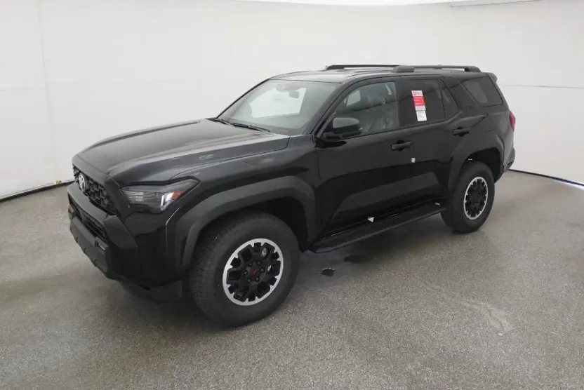 2025 Toyota 4Runner TRD Off-Road photo 1