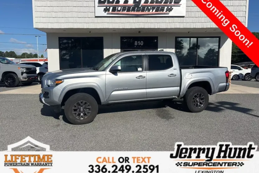 2022 Toyota Tacoma SR5 photo 1
