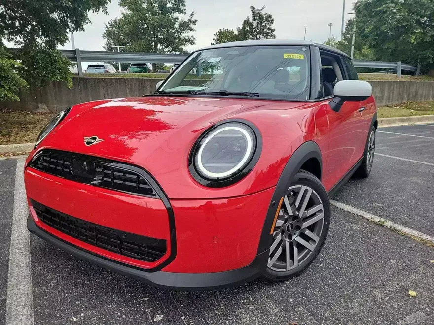 2025 Mini Cooper 2 Door Hardtop Signature photo 1