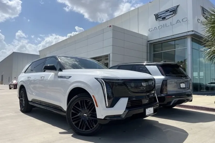 2025 Cadillac Escalade IQ photo 1