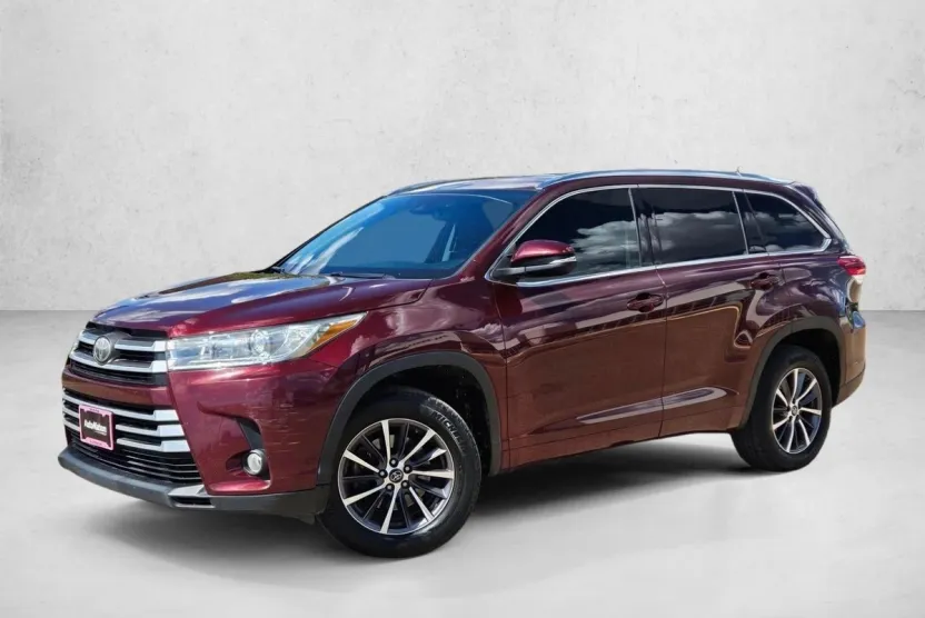 2018 Toyota Highlander SE photo 1