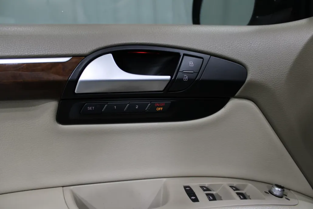 2012 Audi Q7 3.0T Premium Plus photo 1