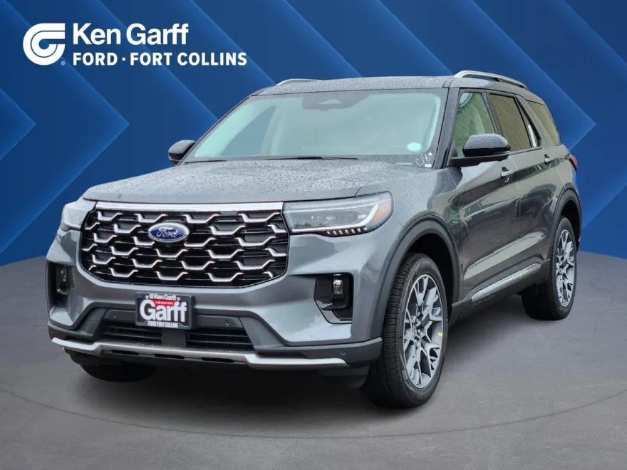 2025 Ford Explorer Platinum photo 1