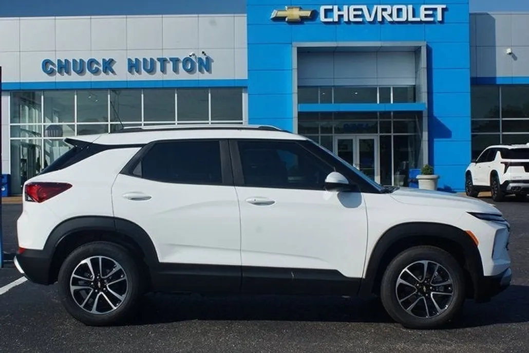 2026 Chevrolet Trailblazer LT photo 1