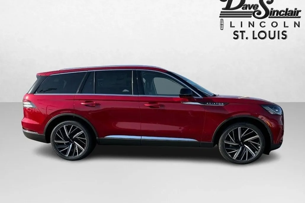 2025 Lincoln Aviator Reserve photo 1
