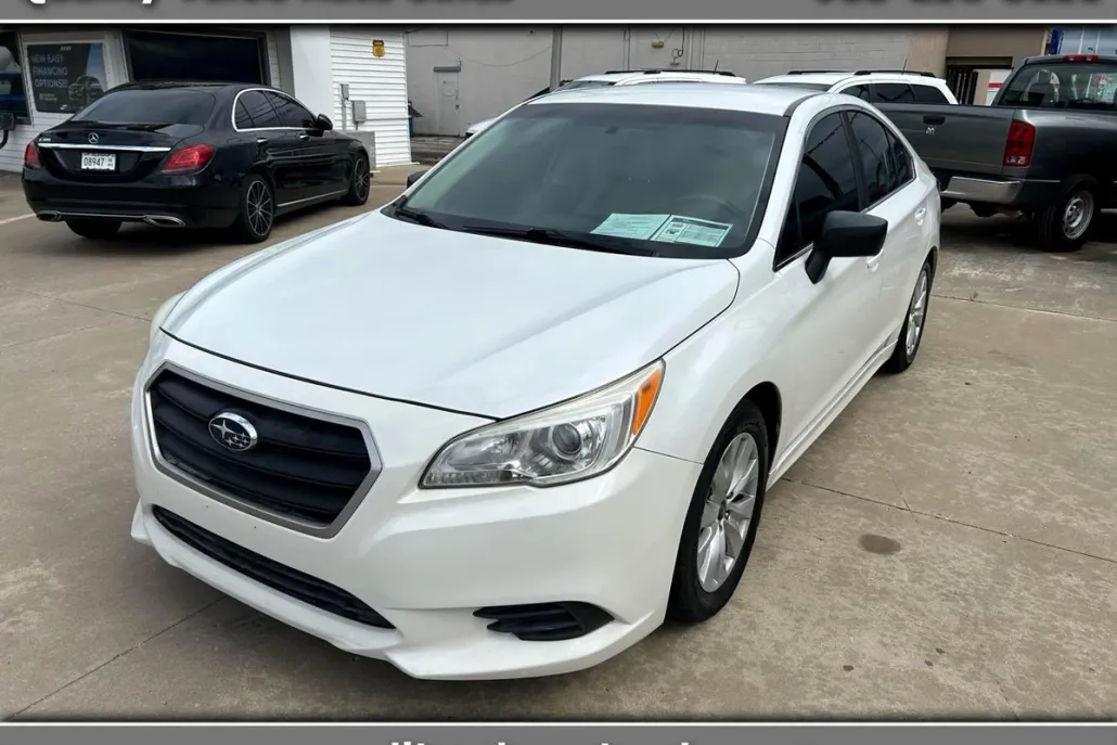 2017 Subaru Legacy 2.5i photo 1