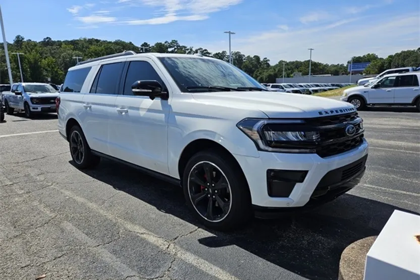 2023 Ford Expedition MAX Limited photo 1