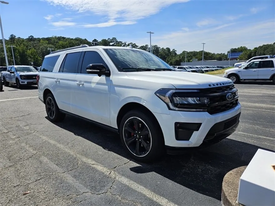 2023 Ford Expedition MAX Limited photo 1