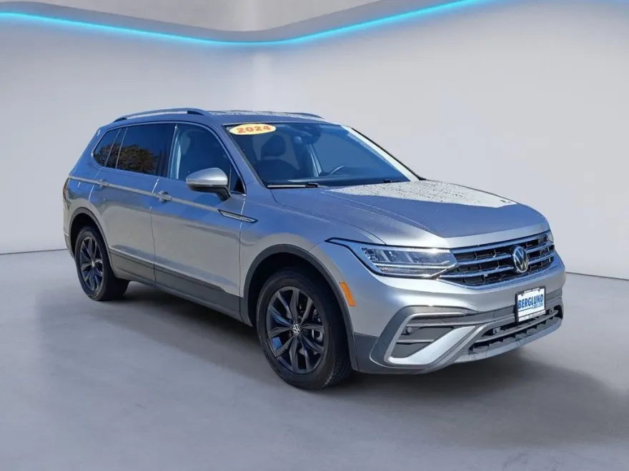 2024 Volkswagen Tiguan SE Wolfsburg Edition photo 1