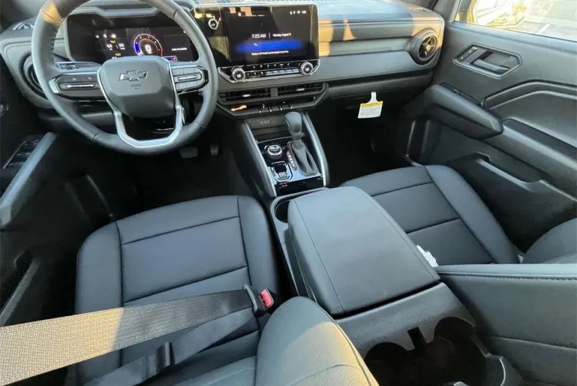2026 Chevrolet Colorado Trail Boss photo 1