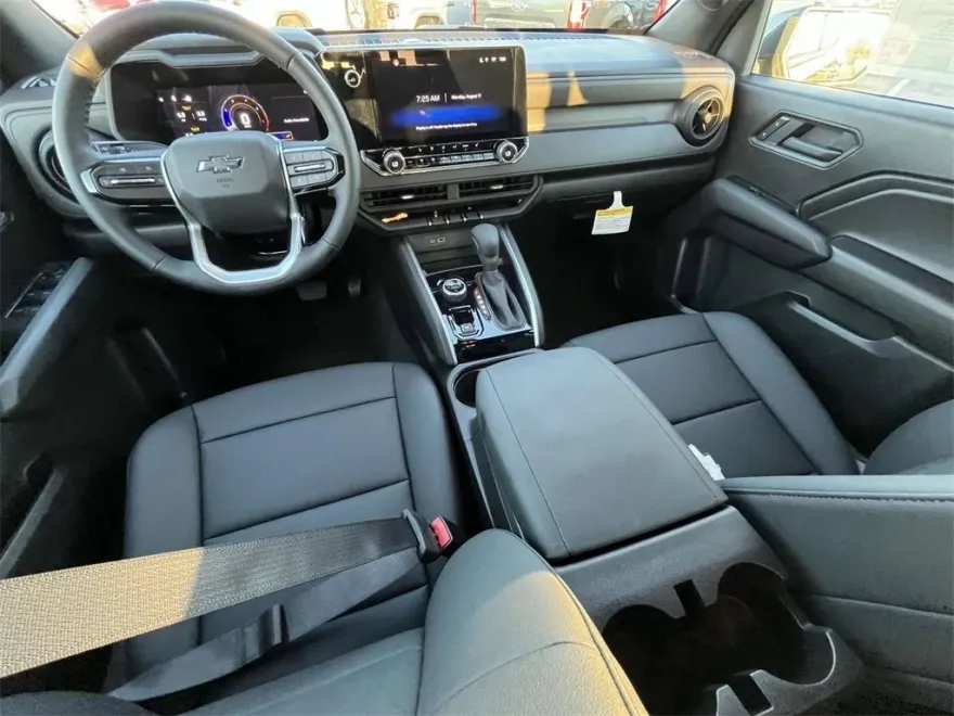 2026 Chevrolet Colorado Trail Boss photo 1