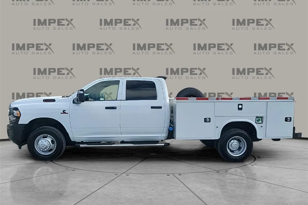 2024 Ram 3500 Tradesman photo 1