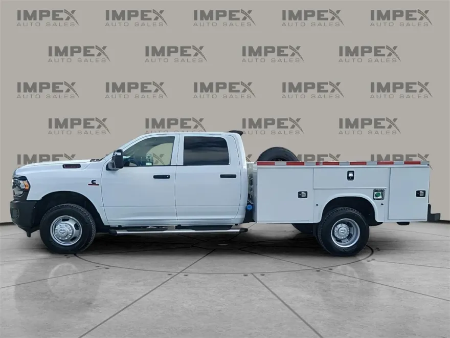 2024 Ram 3500 Tradesman photo 1