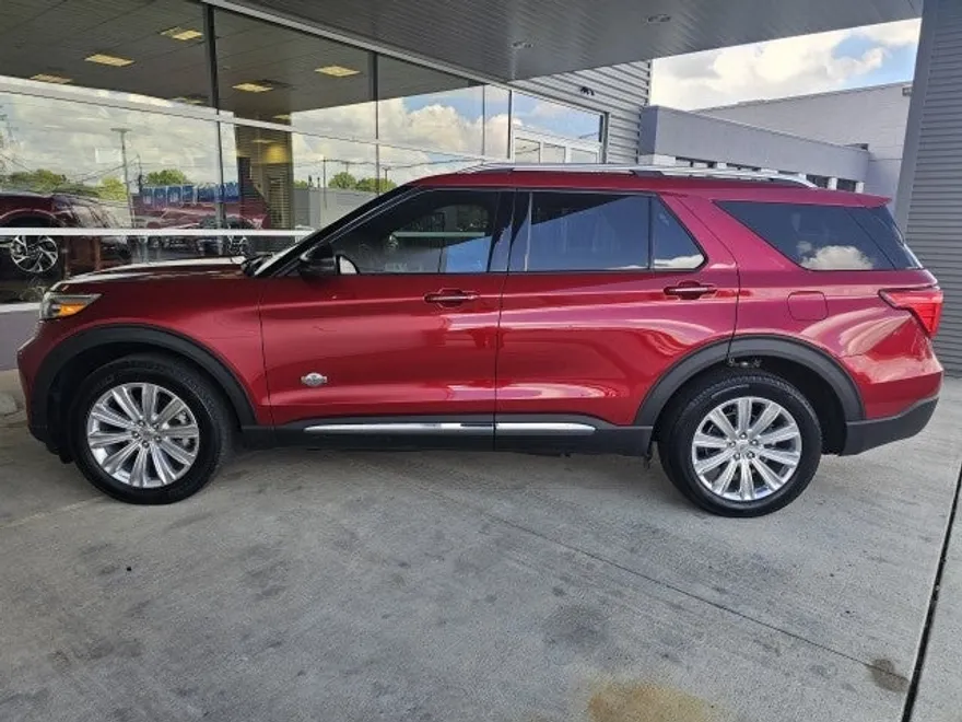 2022 Ford Explorer King Ranch photo 1