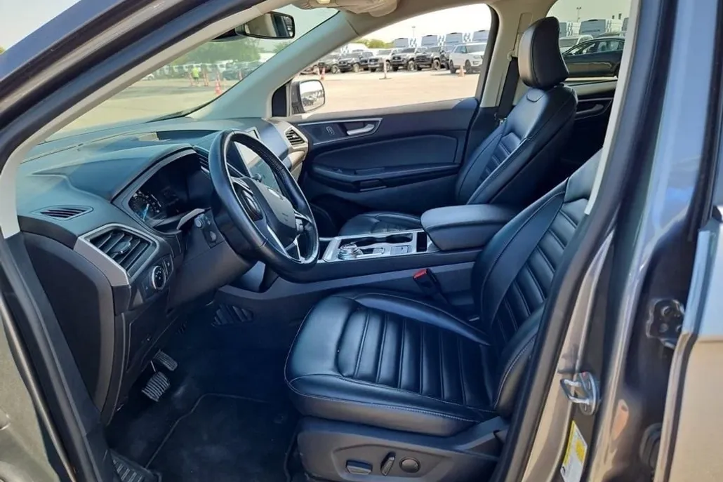 2023 Ford Edge SEL photo 1