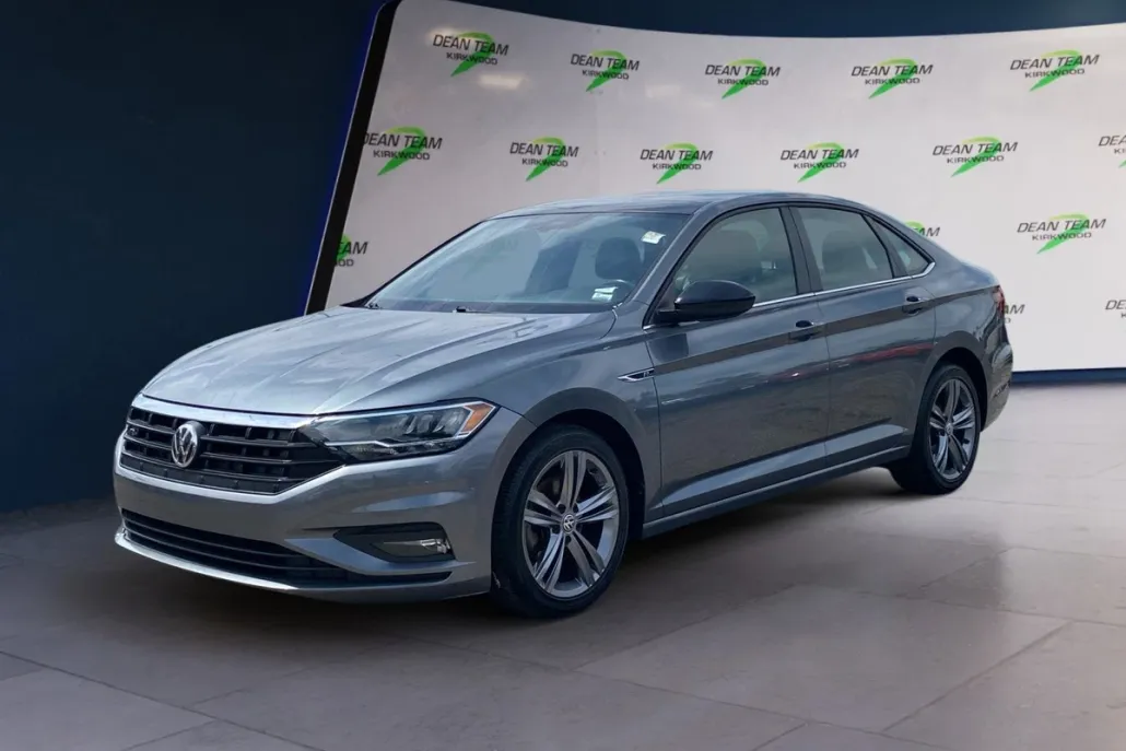 2020 Volkswagen Jetta R-Line photo 1