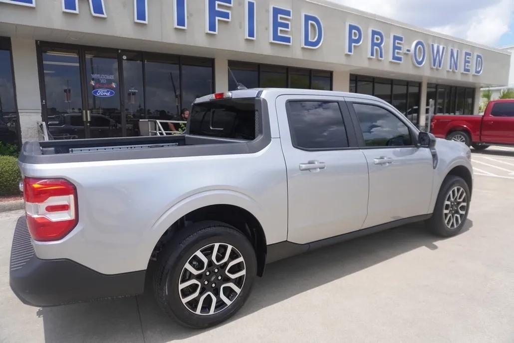 2024 Ford Maverick Lariat photo 1