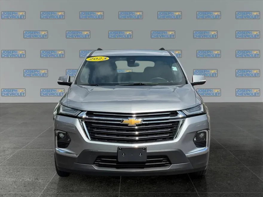 2023 Chevrolet Traverse Cloth photo 1