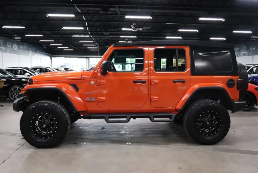 2019 Jeep Wrangler Unlimited Sahara photo 1