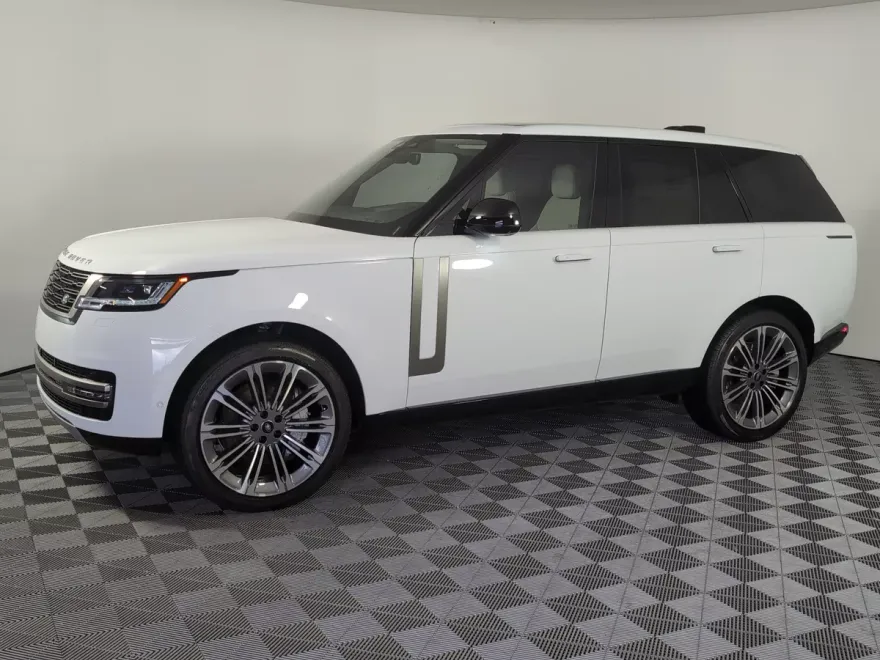 2025 Land Rover Range Rover SE photo 1