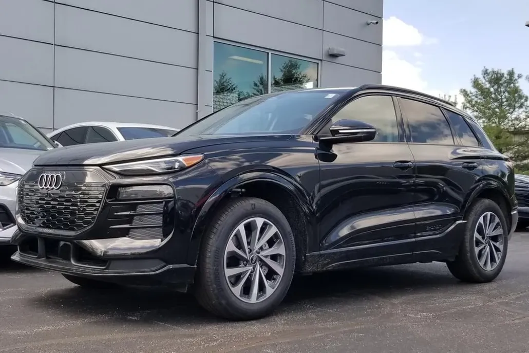 2025 Audi Q6 E-tron Premium photo 1
