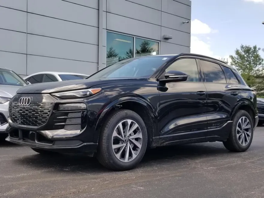 2025 Audi Q6 E-tron Premium photo 1