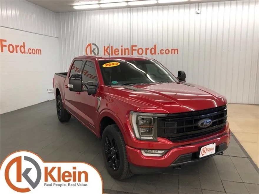 2023 Ford F-150 Platinum photo 1