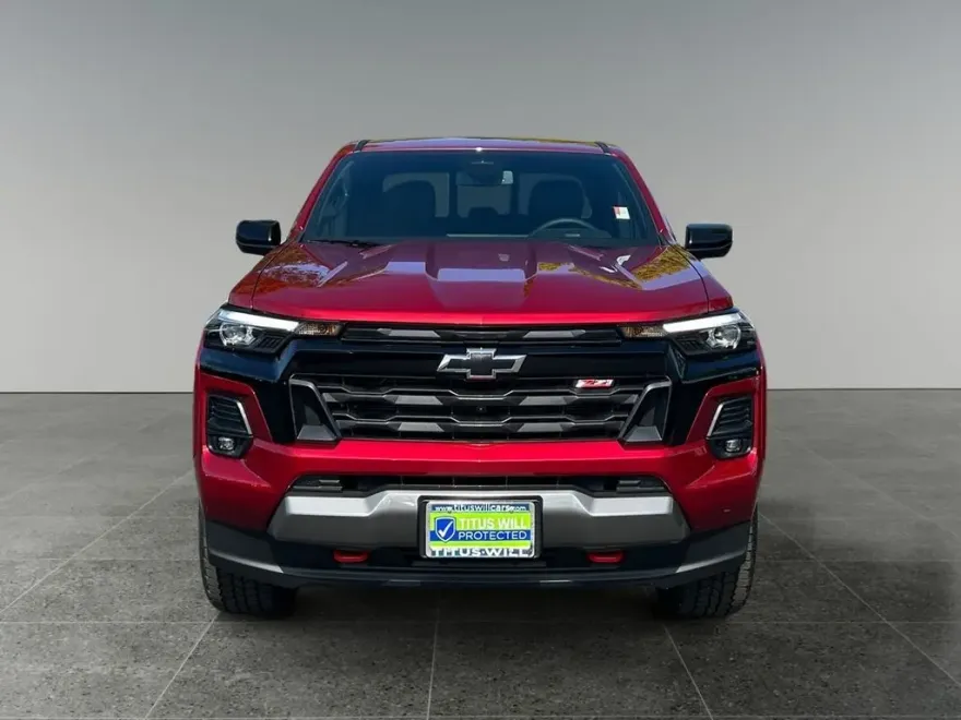 2025 Chevrolet Colorado Z71 photo 1