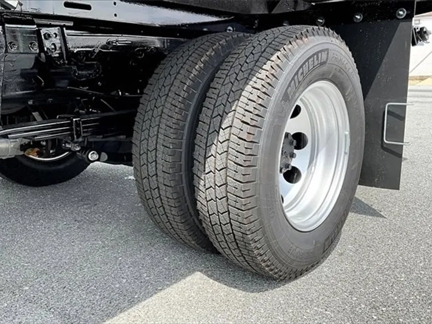 2025 Chevrolet Silverado 3500HD Work Truck photo 1