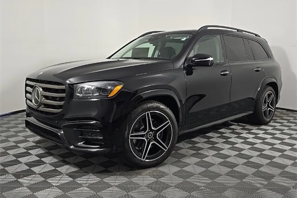 2025 Mercedes Benz GLS 450 4MATIC photo 1