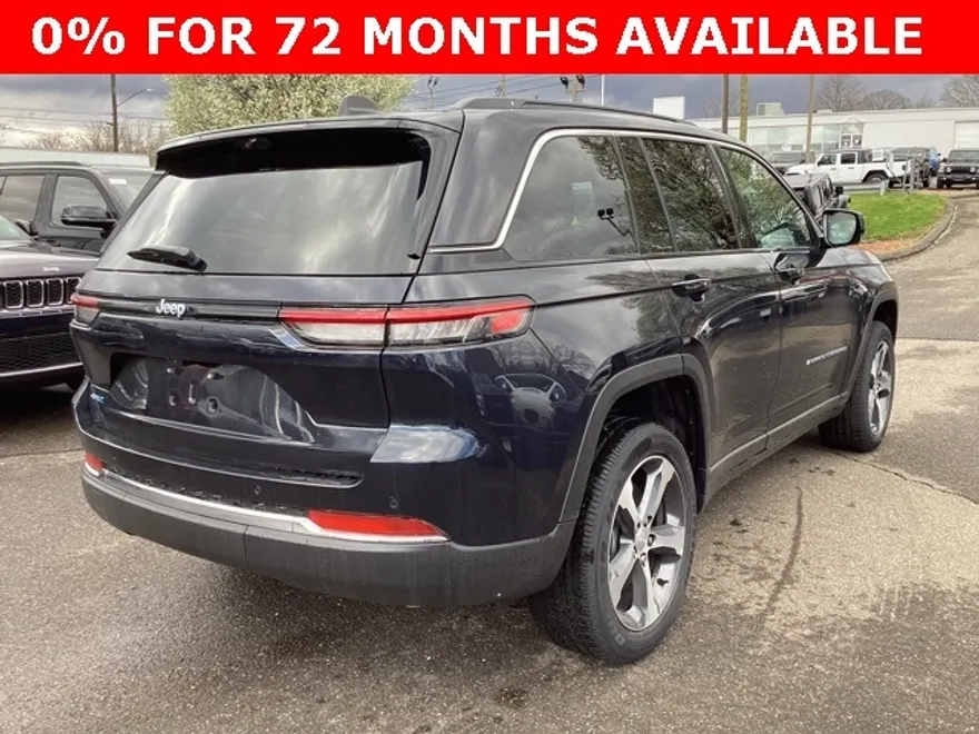 2024 Jeep Cherokee Base 4xe photo 1