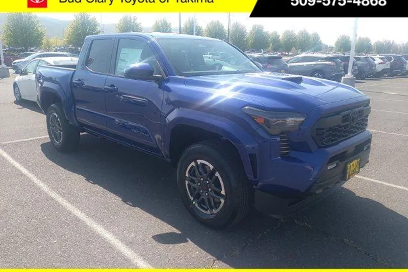 2025 Toyota Tacoma TRD Sport photo 1
