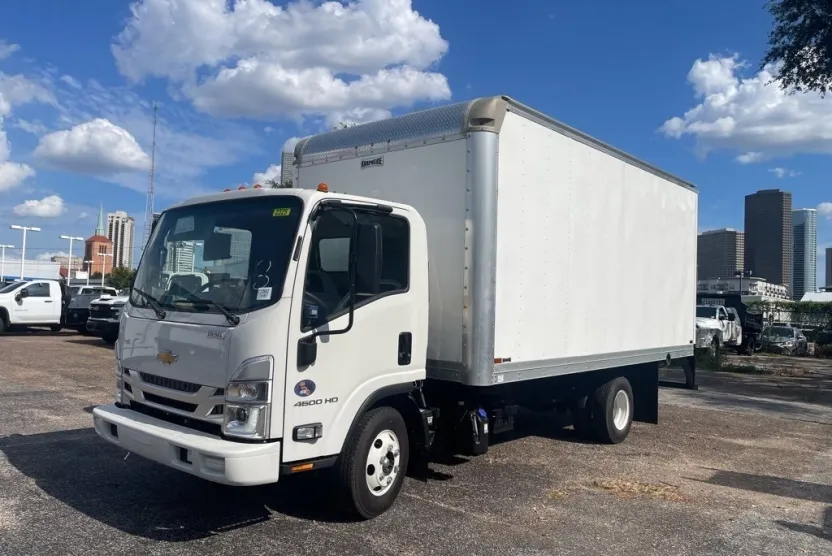 2024 Chevrolet Silverado 4500HD Base photo 1