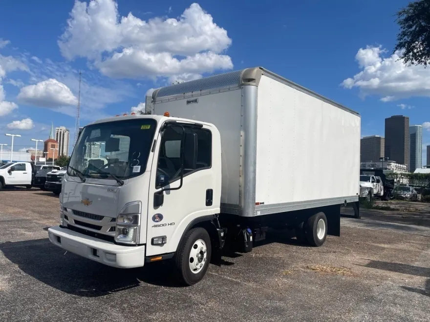 2024 Chevrolet Silverado 4500HD Base photo 1