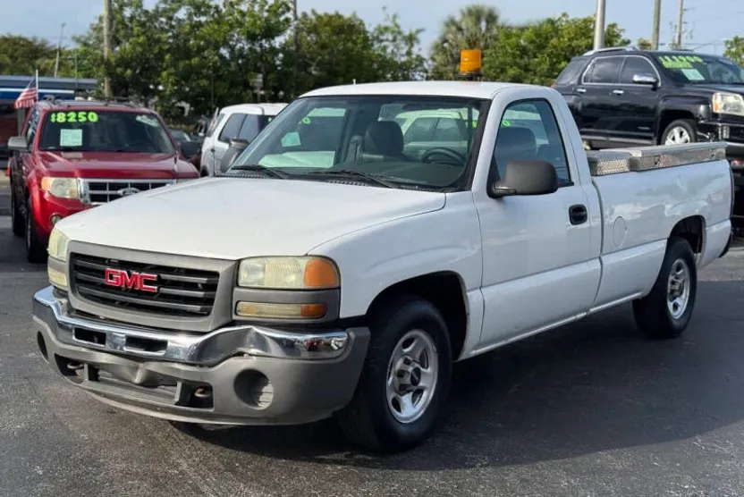 2004 Gmc Sierra 1500 Work Truck photo 1