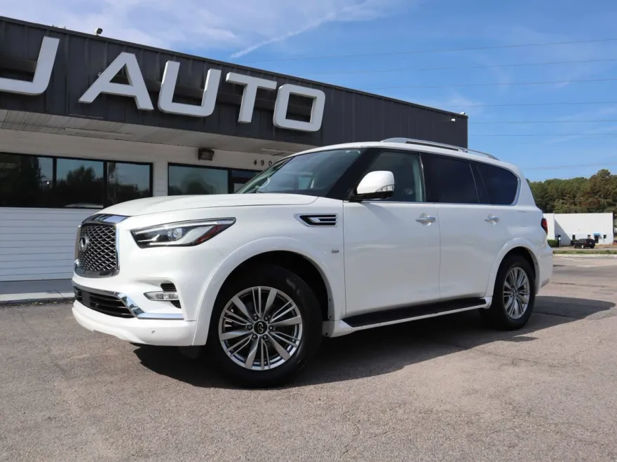 2018 Infiniti QX80 photo 1