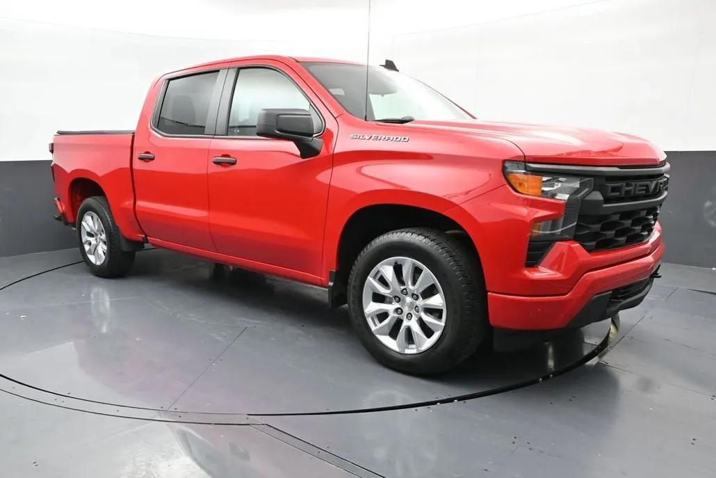 2022 Chevrolet Silverado 1500 Custom photo 1