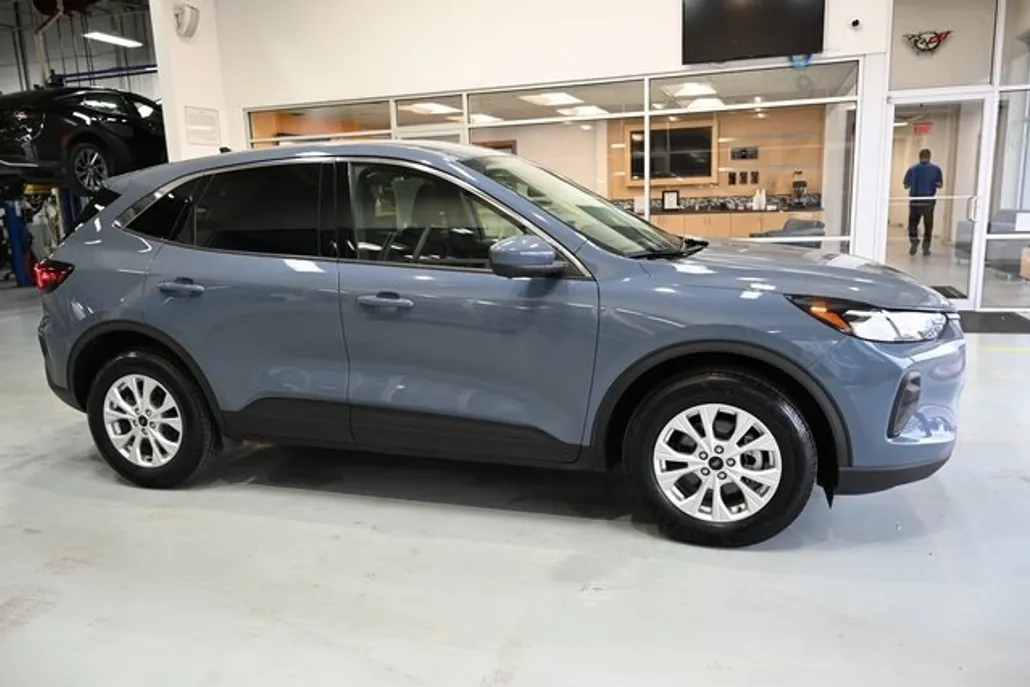 2023 Ford Escape Active photo 1