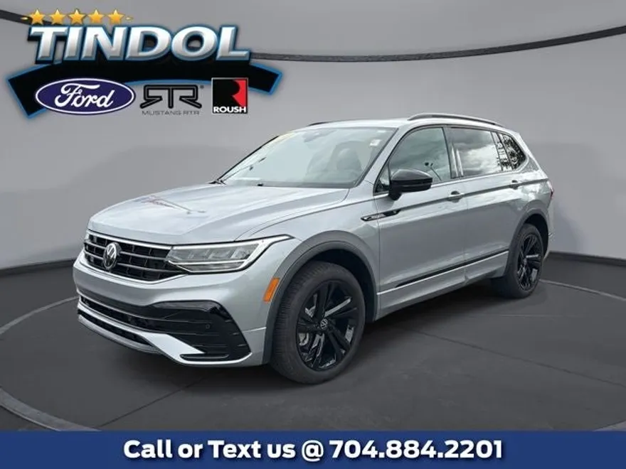 2024 Volkswagen Tiguan SE R-Line Black photo 1