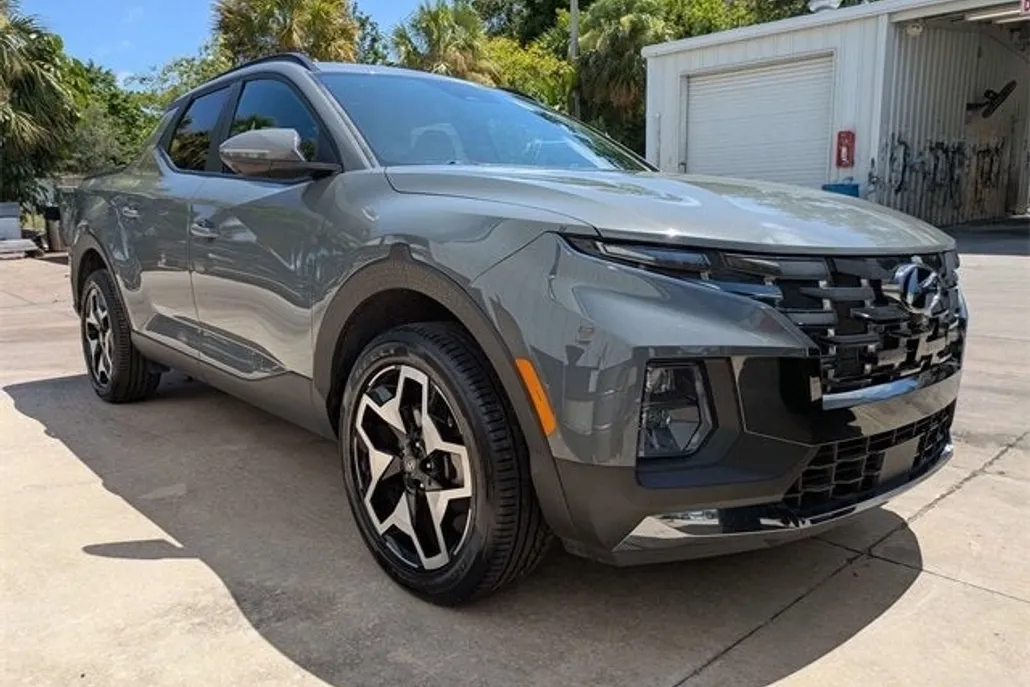 2024 Hyundai Santa Cruz Limited photo 1